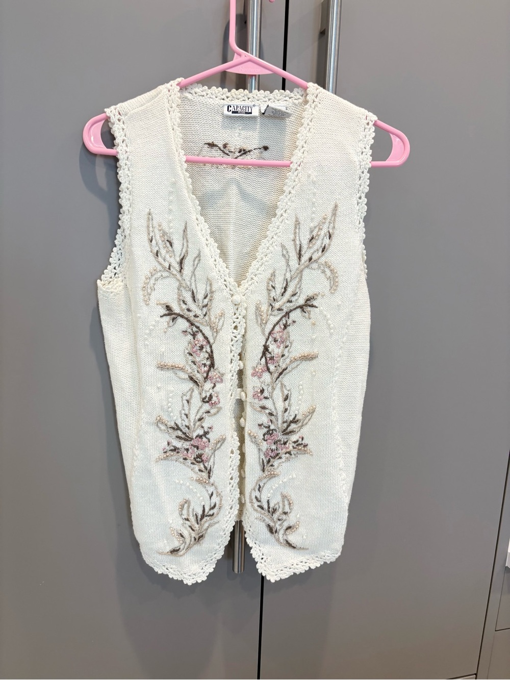 Capacity Vintage Embroidered Sweater Vest Floral Pearl Ramie- Medium Petite
